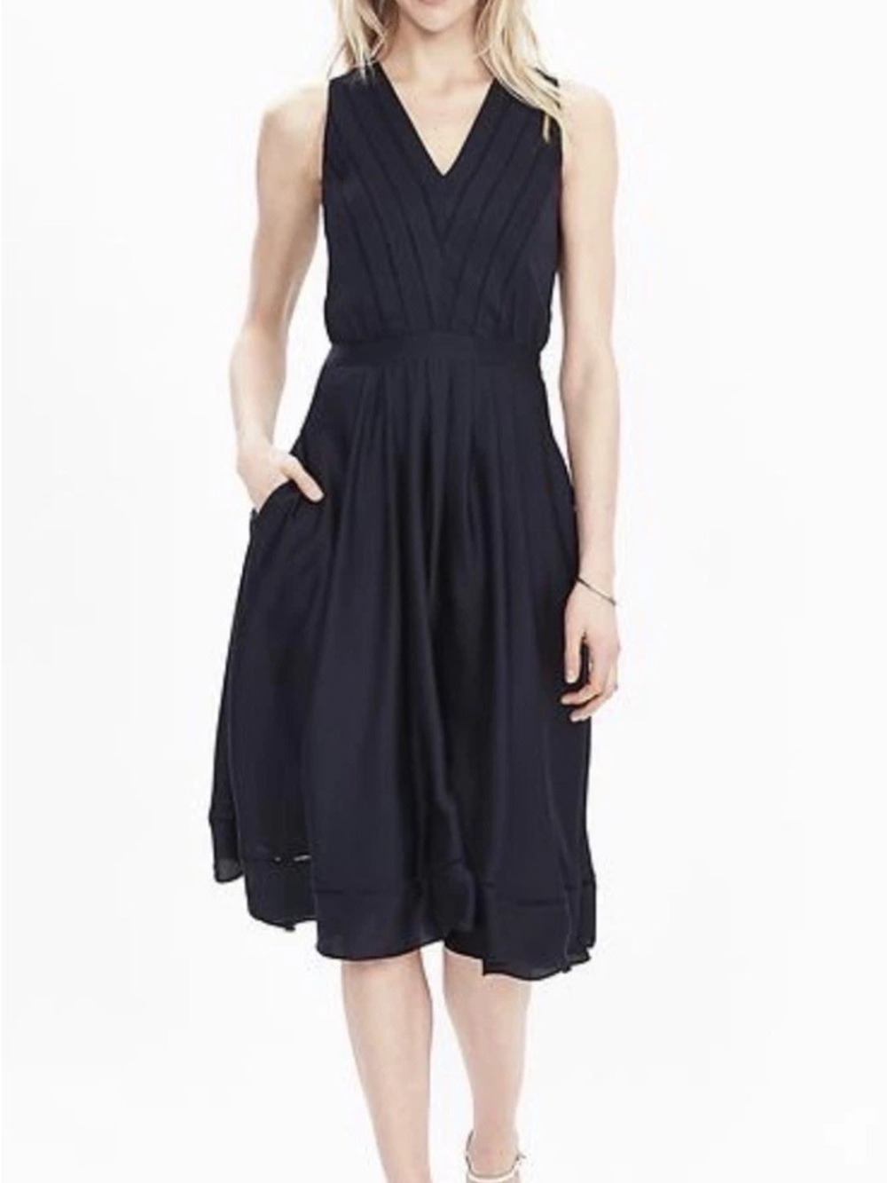 Banana Republic Black Sleeveless V-Neck Midi Dress